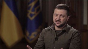 젤렌스키 “하루 평균 군인 60~100명 숨져…동부지역 심각”