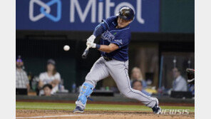 감독 퇴장 자극 받았나…최지만, 연장 11회 2루타로 결승 타점