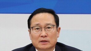 홍영표 “서울 의원 49명 중 40명 송영길 반대…누군가 영향력 작용”