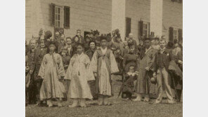 갓 쓰고 한복 입은 조선 외교관들…美활동 사진 발견