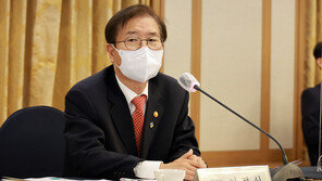 임금피크제 혼란에 고용장관 “대부분 정년연장형 적용, 본질 달라”