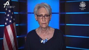 셔먼 美 부장관 “北 코로나 지원과 비핵화 진전은 별개”