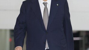 윤 대통령, 대만해역 순직 항공대원 유족 등에 유공자증 수여