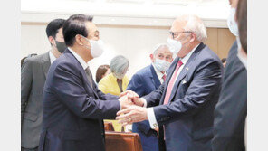 尹대통령, 美학계 전현직 주요 인사 접견