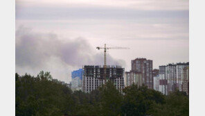 “원전 바로 위로 미사일 날아와”…38일만에 우크라 수도 공격 재개