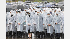 尹대통령 “제복 입은 영웅이 존경받는 나라로”…중앙보훈병원도 방문