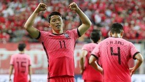 ‘황소’가 돌아왔다…입소 앞둔 황희찬, 칠레전 결승골로 ‘눈도장’