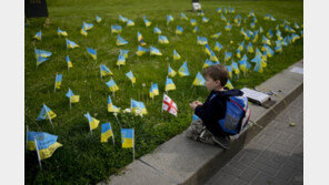 “굿바이 차이코프스키, 톨스토이”…우크라 거리서 사라지는 러 예술가 이름