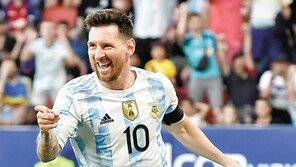 메시 혼자 ‘5골’