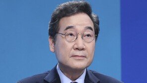 이낙연, 오늘 미국 출국…“강물은 굽이쳐도 바다를 포기하지 않는다”