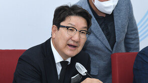 권성동 “민주, 국회의장 포기하라…민형배 복당? 국민 우습게 아는 처사”