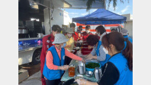 밥 푸고 교통 정리…밀양 산불 자원봉사자만 3300여 명