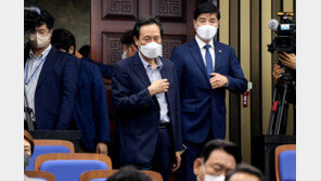 민주당 비대위원장에 4선 우상호 추대…“만장일치 동의”