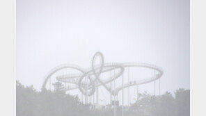 [날씨] 내일, 아침엔 비·낮엔 소나기·밤늦게 또 비…최대 40㎜