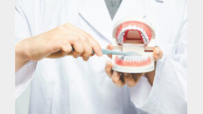 “충치, 조기에 치료해 자연 치아 최대한 보존해야”