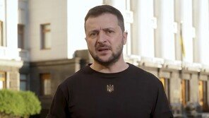 젤렌스키 “전쟁 교착, 선택지에 없다”…우크라 빠진 정전 논의 비판