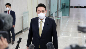 尹대통령, MB 사면 질문에 “지금 언급할 문제 아니다”