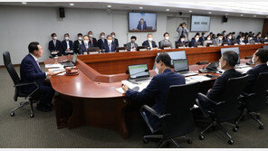 尹, 교육부 질타 “과학기술 인재 공급 안하면 개혁대상”