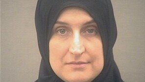 “IS 여성 군대 이끌고 美 공격하려 했다”…미국인 여성 IS 지도자 자백