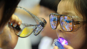 식약처 “구강청결제, 가글한 뒤 30분간 음식물 먹지 말아야”