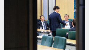 우상호 “전대 룰 변경, 출마자 합의 또는 70% 이상 동의해야”