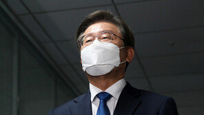 정치적 보폭 늘리는 이재명… 지지층 타이르고 접촉면 확대 행보