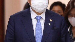 박진 “한중일 미래지향적 협력”…왕이 “3국 협력 확대”