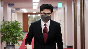 한동훈의 ‘파격’…“법무부 보고서에 장관 ‘님’ 호칭 쓰지 말라”