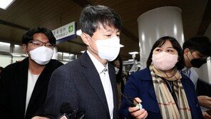 유재수에 오피스텔 얻어주고 골프채 사준 혐의 부동산업체 대표 벌금형