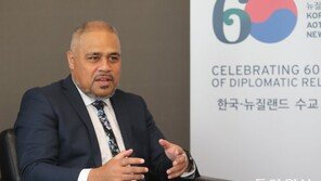 [단독]뉴질랜드 국방 “中에 당황한 모습 안 보일 것”