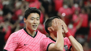 골 넣고 울컥한 권창훈 “눈물은 아냐…나도 모르게 손이 눈으로 갔다”