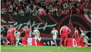 휘슬 불지 않으면 끝까지 해야…아쉬운 실점이 준 당연한 교훈