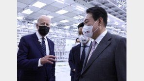 바이든 “어떻게 韓에 최대 반도체 공장이”질문에 尹 “민주주의 때문”
