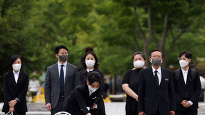 대통령실 “김건희 여사 봉하 수행원들, 코바나 퇴직 대통령실 직원”