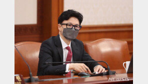 차기 지도자 이재명 29.3%, 오세훈 23.8%, 한동훈 15.1%[알앤써치]