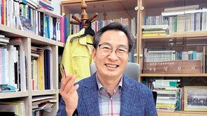 “강진 주민들의 응원 덕분에 10년간 문학관 잘 이끌어…”