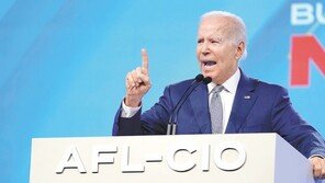 고유가 궁지몰린 바이든, 사우디에 ‘원유 증산’ 손 벌리러 간다 