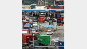 [사설]불씨 남긴 채 물류대란 미봉, ‘파업만능주의’ 더 세질까 걱정