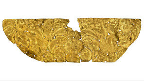 머리카락보다 가늘게 금박에 새겨진 새·꽃…“현대 장인도 재현 어려워”