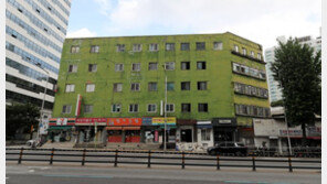 박원순 ‘보존’ 결정했던…1937년생 ‘충정아파트’ 철거