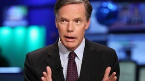 주중 美대사 “중국, 제로코로나 정책 내년 초까지…기업들 투자 기피”