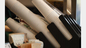 “편의점이 고물상입니까?”…일회용 컵 수거처 추가에 편의점주들 반발