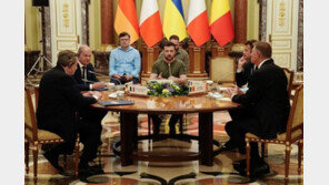 佛·獨·伊정상 키이우 방문, 내부 긴장 완화시켰지만 의문은 여전