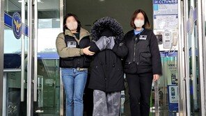 ‘반지하 방공호’서 발달장애 아들 살해 40대 친모에 징역 4년 선고