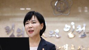 전현희 “공직자 임기는 법률에 정해져”…여권 사퇴요구 일축