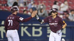 피해가는 게 상책…지난시즌 타격왕서 한층 더 진화한 키움 이정후