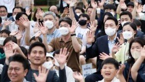 尹대통령, 용산 대통령실 이전 ‘집들이’…“입주 허락 감사”