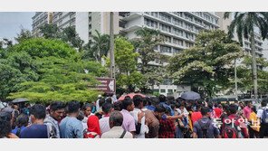 [사설]‘국가부도’ 스리랑카 패닉… 25년 전 亞 금융위기 재연되나