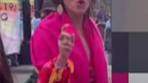 “네 나라 돌아가” 동양인에 후추 스프레이 뿌린 美여성, 재판行