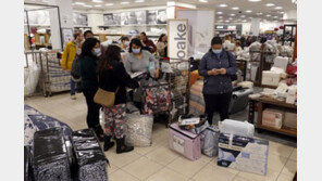 美 경제학자들 “1년내 경기침체 확률 44%, 금융위기 때보다 높아”